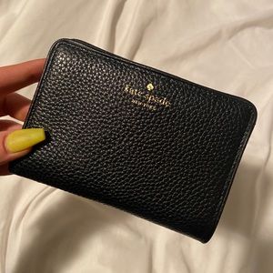 Kate Spade small zip card wallet